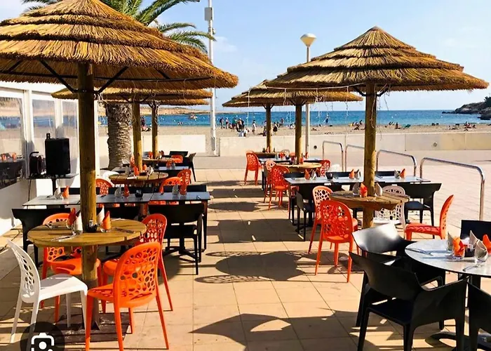Les Hebergements De La Plage Sur La Cote Bleu Martigues