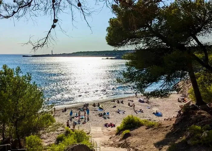 Les Hebergements De La Plage Sur La Cote Bleu Martigues